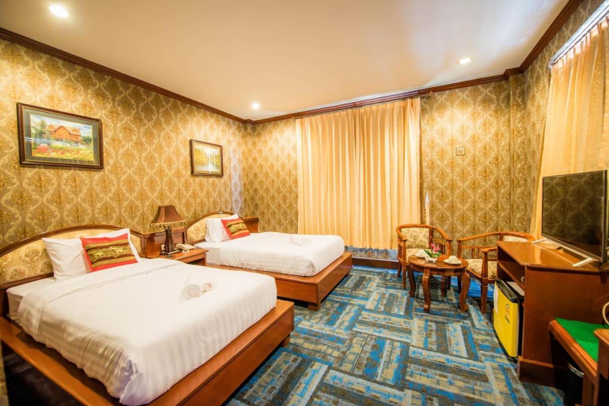 Soubandith Hotel Pakxe Eksteriør billede